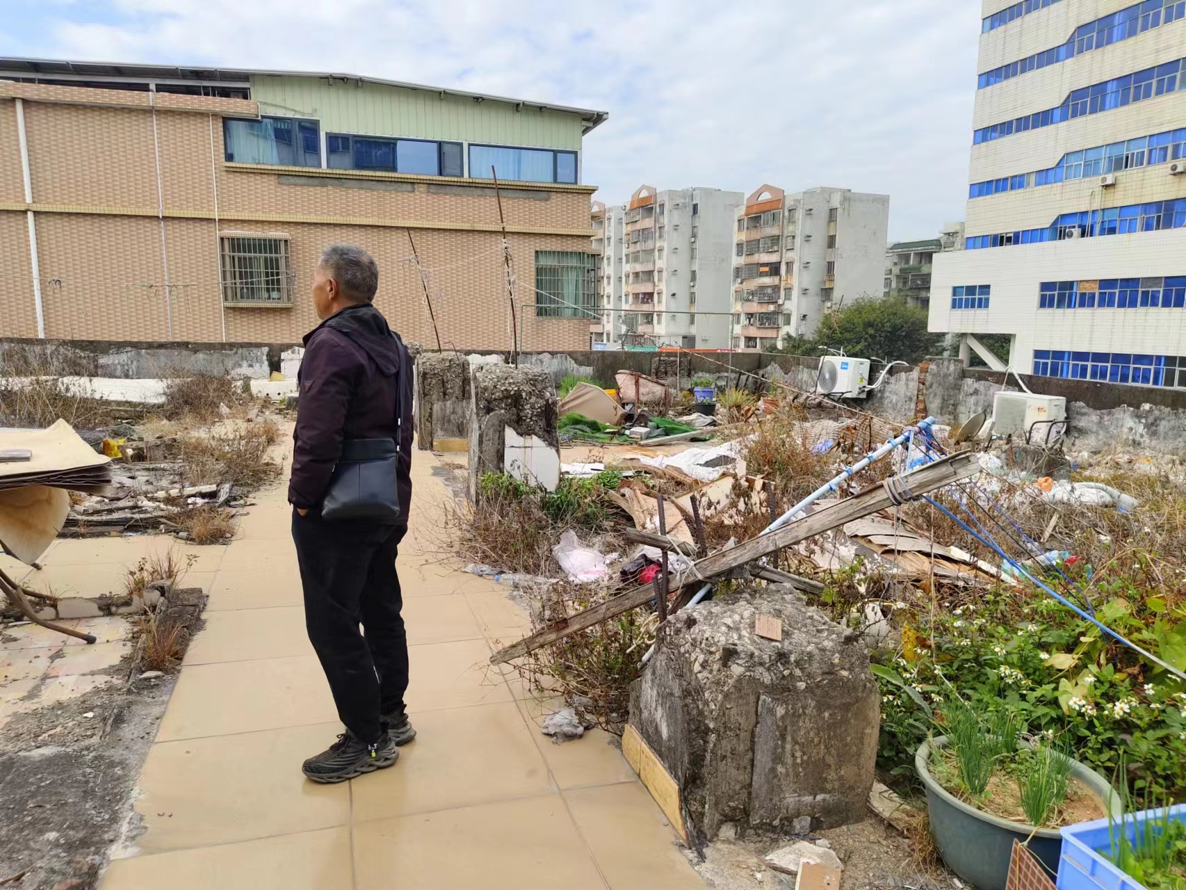 广东珠海：六旬老人遭遇强拆18年“与政府签订的合作建房成泡影”
